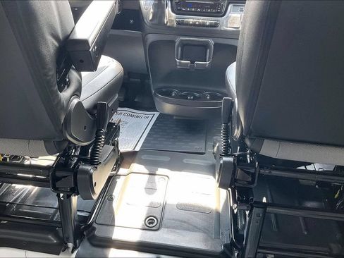 Used 2025 RAM ProMaster 2500 w/ Convenience Group FWD image 11