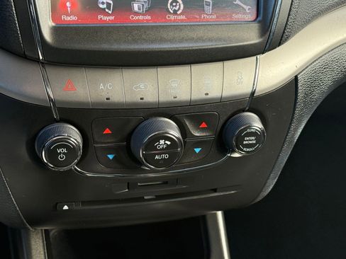 Used 2018 Dodge Journey Crossroad image 17