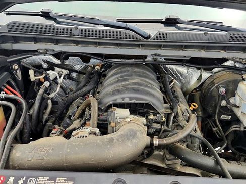 Used 2018 Chevrolet Silverado 1500 LT AWD/4WD image 24