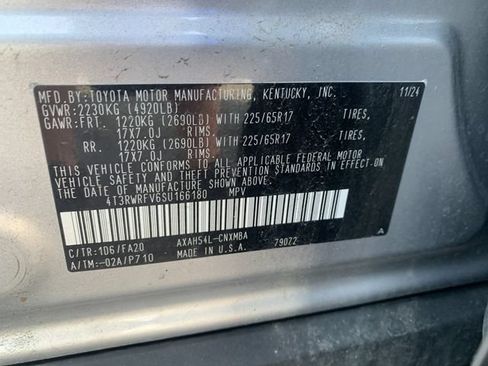 Used 2025 Toyota RAV4 XLE AWD/4WD image 33