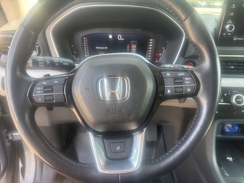 Used 2023 Honda Pilot Elite image 9