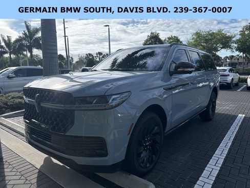 Used 2025 Lincoln Navigator L Reserve w/ Jet Appearance Package image 1