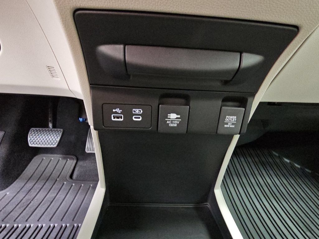 New 2026 Honda Odyssey Touring image 21