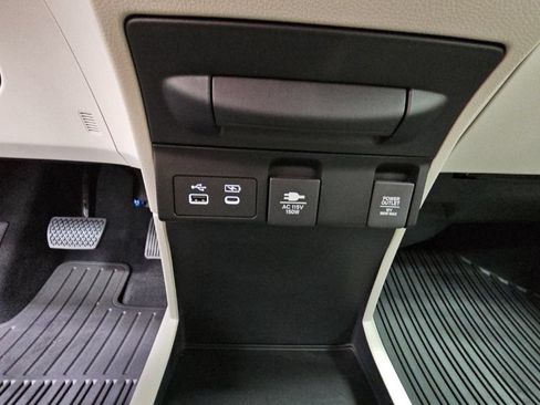 New 2026 Honda Odyssey Touring image 21