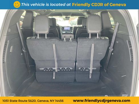 New 2026 Chrysler Pacifica Select image 12