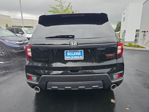 Used 2023 Honda Passport TrailSport image 6