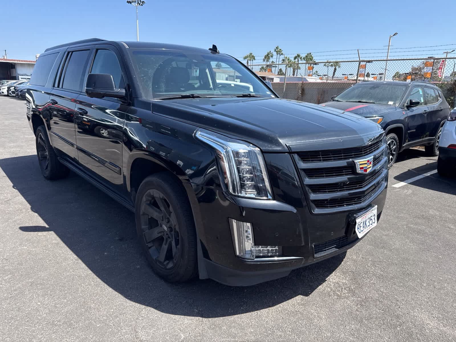 Used 2018 Cadillac Escalade ESV Premium Luxury RWD image 7