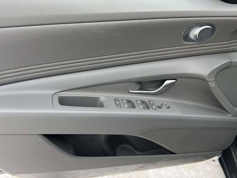 New 2026 Hyundai Elantra Sport FWD image 22