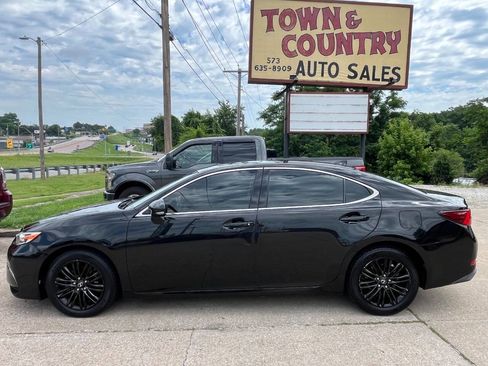 Used 2016 Lexus ES 350 w/ Premium Package w/Wood Trim FWD image 3