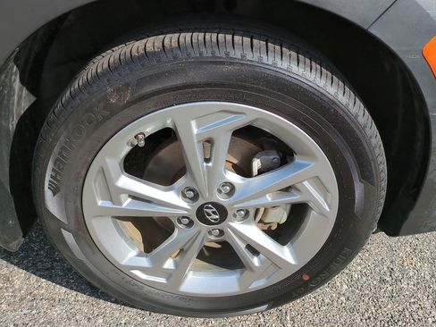 Certified 2022 Hyundai Kona SEL image 11