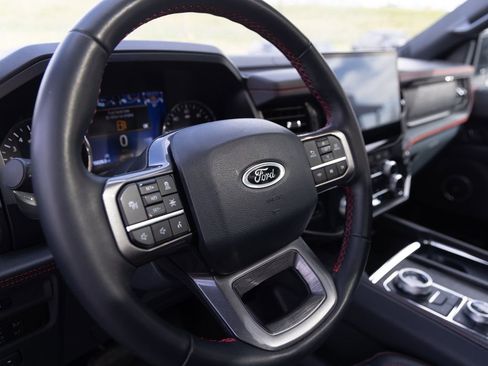 Used 2023 Ford Expedition Limited image 19