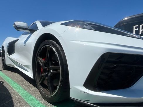 Used 2021 Chevrolet Corvette Stingray Premium Conv w/ Z51 Performance Package RWD image 7