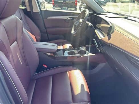 Certified 2025 Buick Envision Sport Touring AWD/4WD image 28