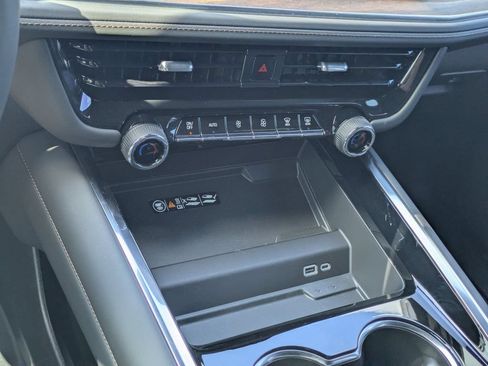 New 2026 Chevrolet Tahoe High Country AWD/4WD image 22