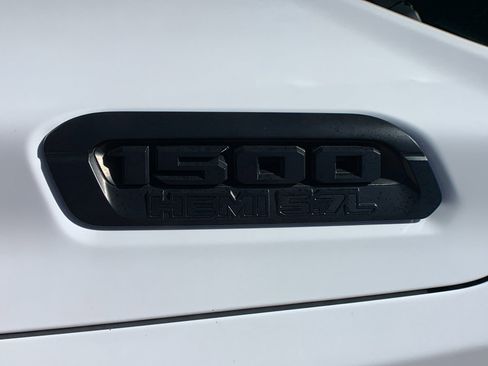 Used 2021 RAM 1500 Big Horn image 9