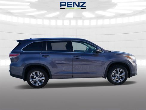 Used 2015 Toyota Highlander XLE image 8