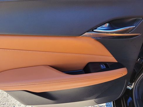 Used 2025 Cadillac CT4 Premium Luxury image 11