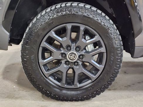 Used 2024 Toyota Tundra Platinum image 26