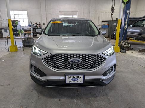 Used 2024 Ford Edge SEL image 2