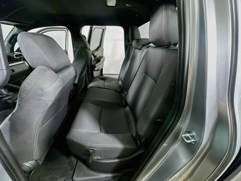 Used 2025 Toyota Tacoma SR5 AWD/4WD image 16