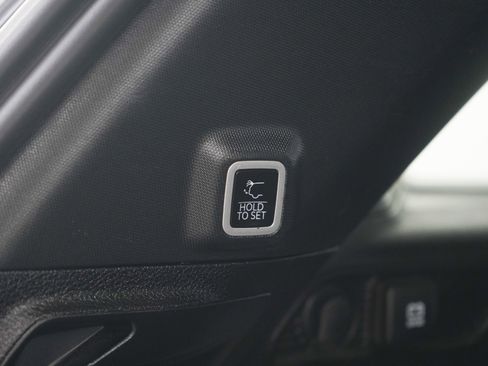 Used 2024 Jeep Grand Cherokee Limited w/ Luxury Tech Group II AWD/4WD image 17