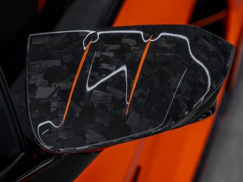 Used 2024 Lamborghini Revuelto AWD/4WD image 33