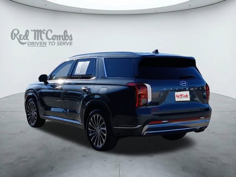Used 2023 Hyundai Palisade Calligraphy image 3