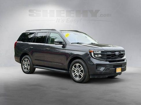 Certified 2025 Ford Expedition Active RWD image 2
