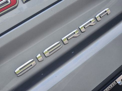 Used 2024 GMC Sierra 1500 AT4 w/ Technology Package AWD/4WD image 11