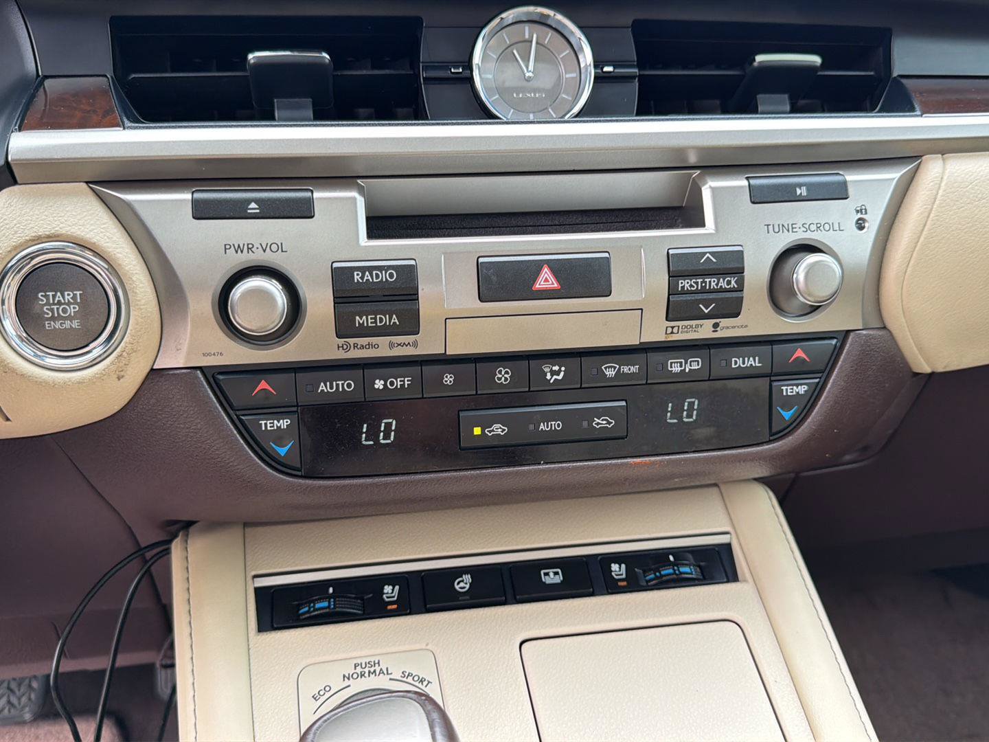 Used 2016 Lexus ES 350 w/ Luxury Package w/Wood Trim FWD image 21