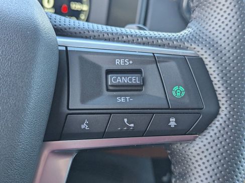 Used 2025 Mitsubishi Outlander 4WD Plug-In Hybrid image 20