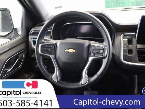 Used 2023 Chevrolet Suburban LT image 17