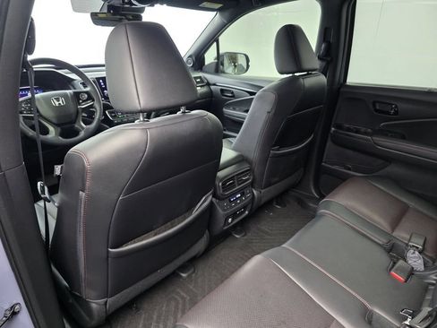 Used 2025 Honda Passport Black Edition image 15