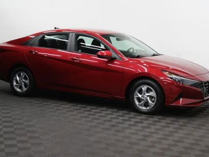 Used 2021 Hyundai Elantra SE w/ Cargo Package