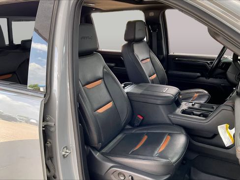 Used 2024 GMC Sierra 2500 AT4 w/ AT4 Premium Plus Package AWD/4WD image 10