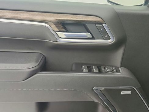 Used 2025 Chevrolet Silverado 1500 RST image 24