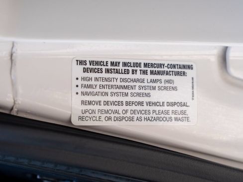 Used 2005 Ford GT RWD image 70