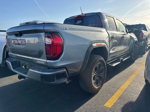 Used 2025 GMC Canyon Elevation w/ Convenience Package image 3