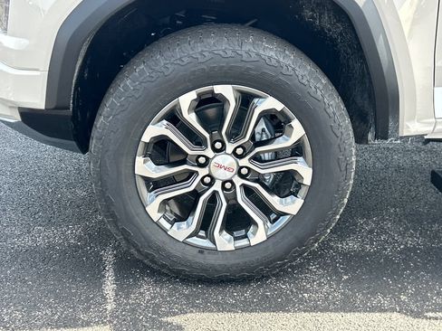 New 2026 GMC Canyon Denali AWD/4WD image 13