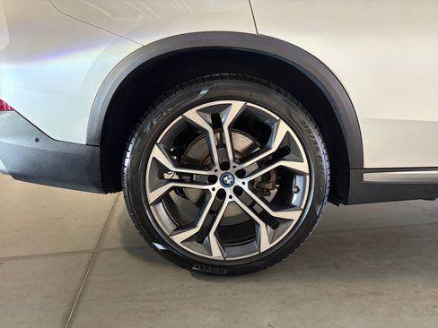 Used 2023 BMW X5 xDrive45e w/ Executive Package AWD/4WD image 21