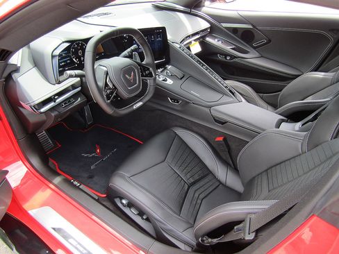 Used 2025 Chevrolet Corvette E-Ray w/ Stealth Interior Trim Package AWD/4WD image 10