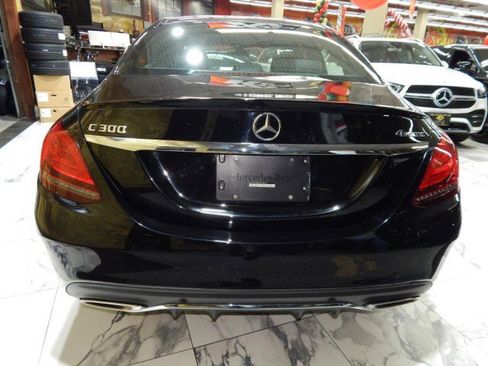 Used 2020 Mercedes-Benz C 300 4MATIC Sedan image 4