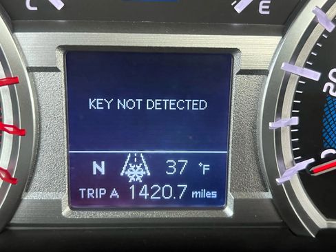 Used 2018 Toyota 4Runner Limited image 14