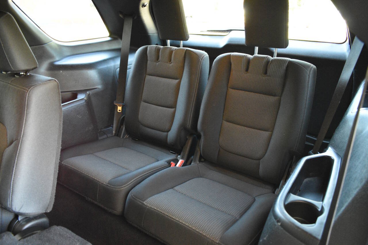 Used 2019 Ford Explorer XLT FWD image 10