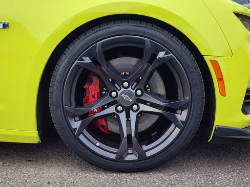 Certified 2020 Chevrolet Camaro SS RWD image 12