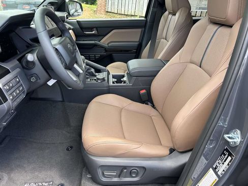 New 2026 Toyota 4Runner Limited AWD/4WD image 15