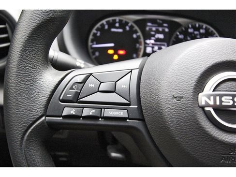 Used 2025 Nissan Kicks Play S image 15