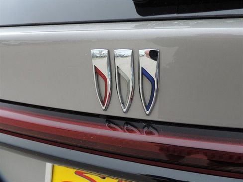 New 2026 Buick Enclave Sport Touring image 9