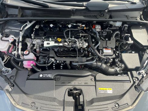 Used 2024 Toyota Prius LE FWD image 32