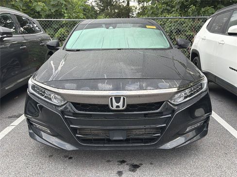 Used 2019 Honda Accord Sport image 2